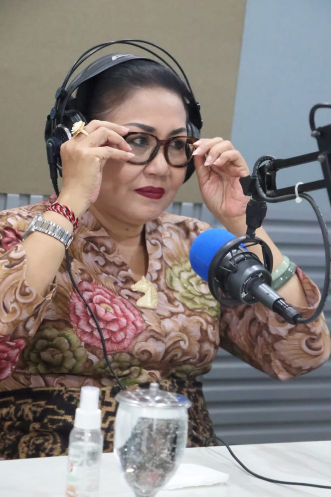 
 Ny. Putri Koster Tekankan Pentingnya Angkat Usada Bali